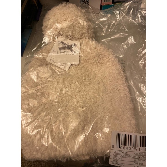 Lemon Brand white beanie with Ball Top - Picture 3 of 3